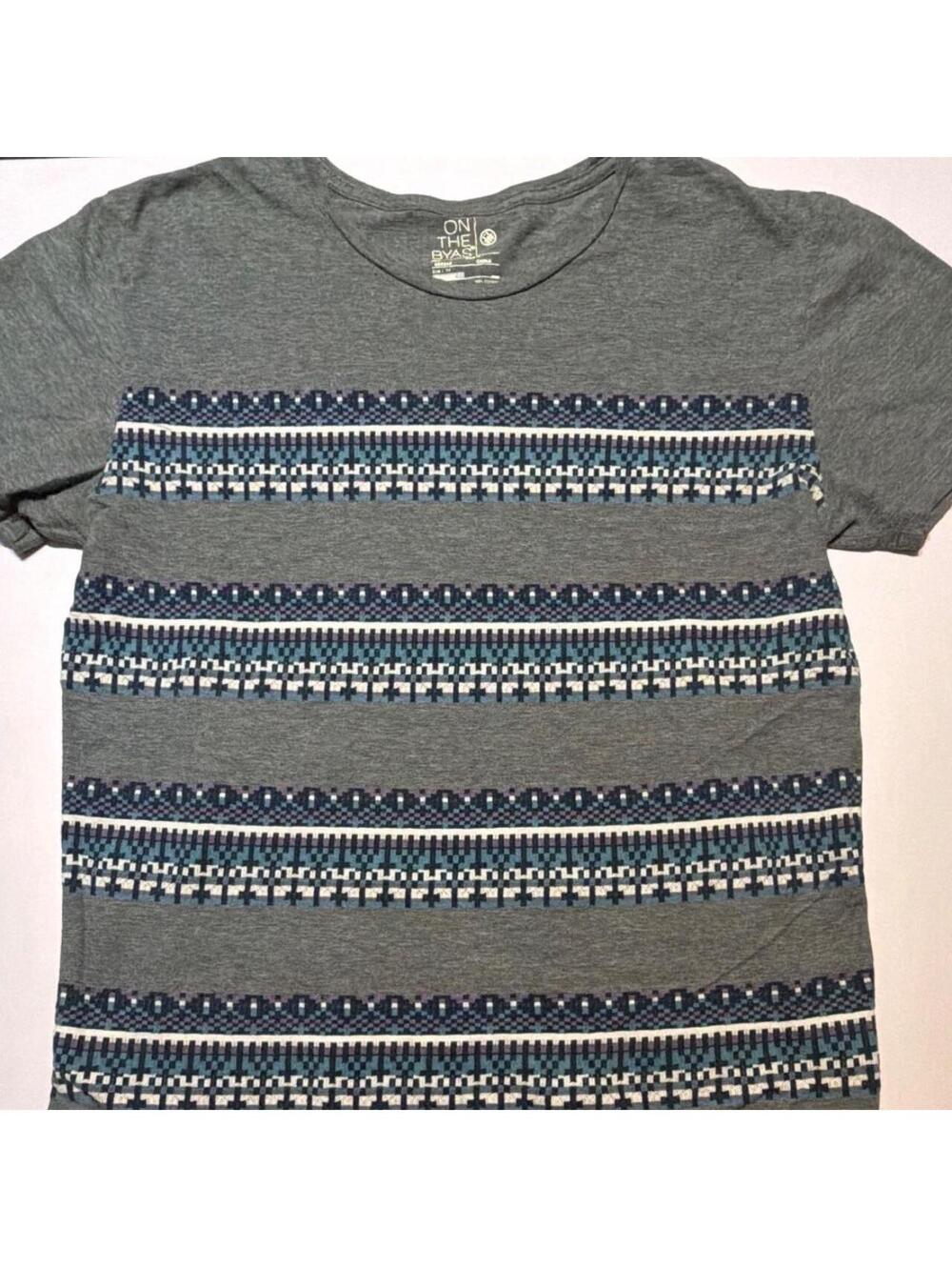 On the Byas Men's Grey and Blue Tshirt